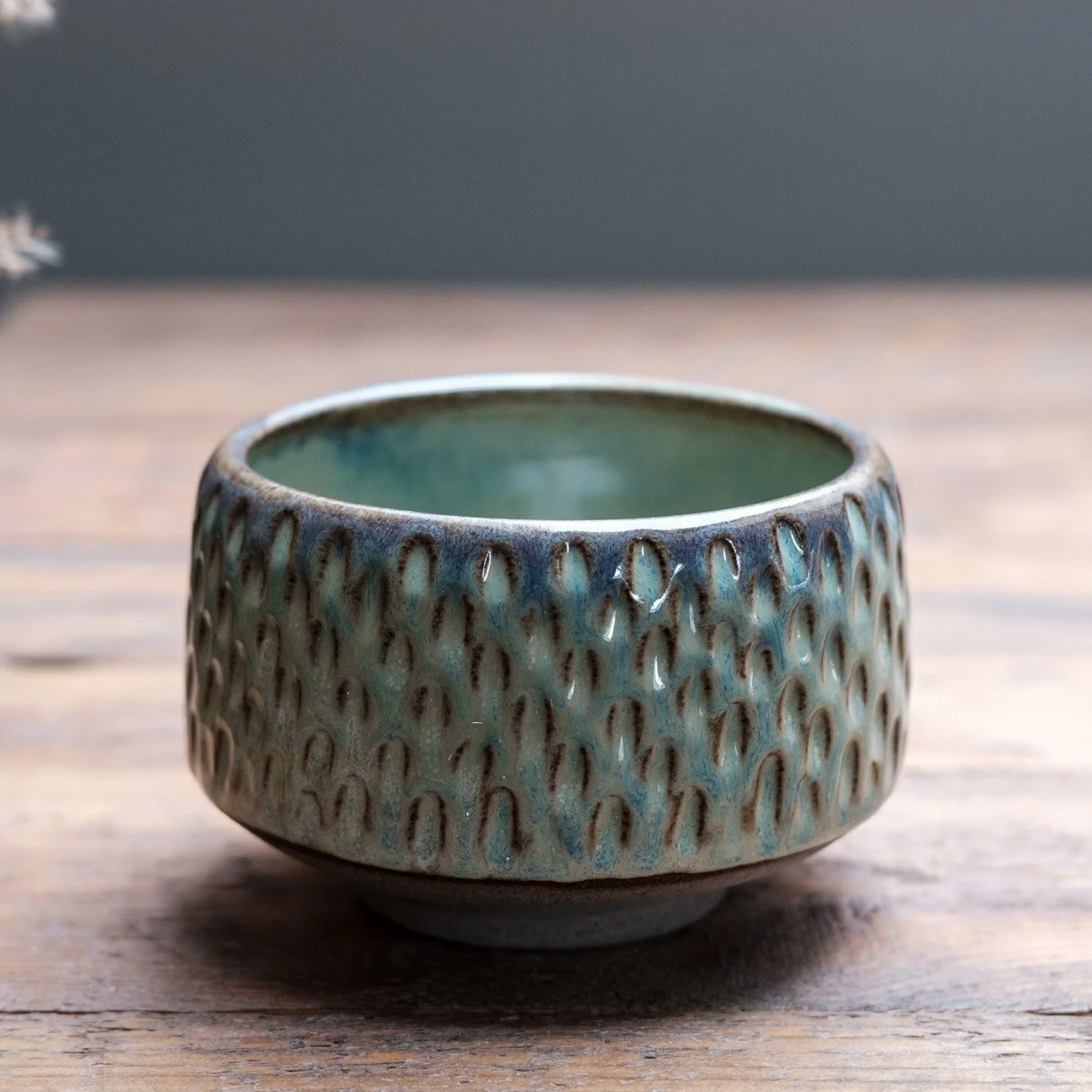 GREEN GOLD (on grey stoneware)