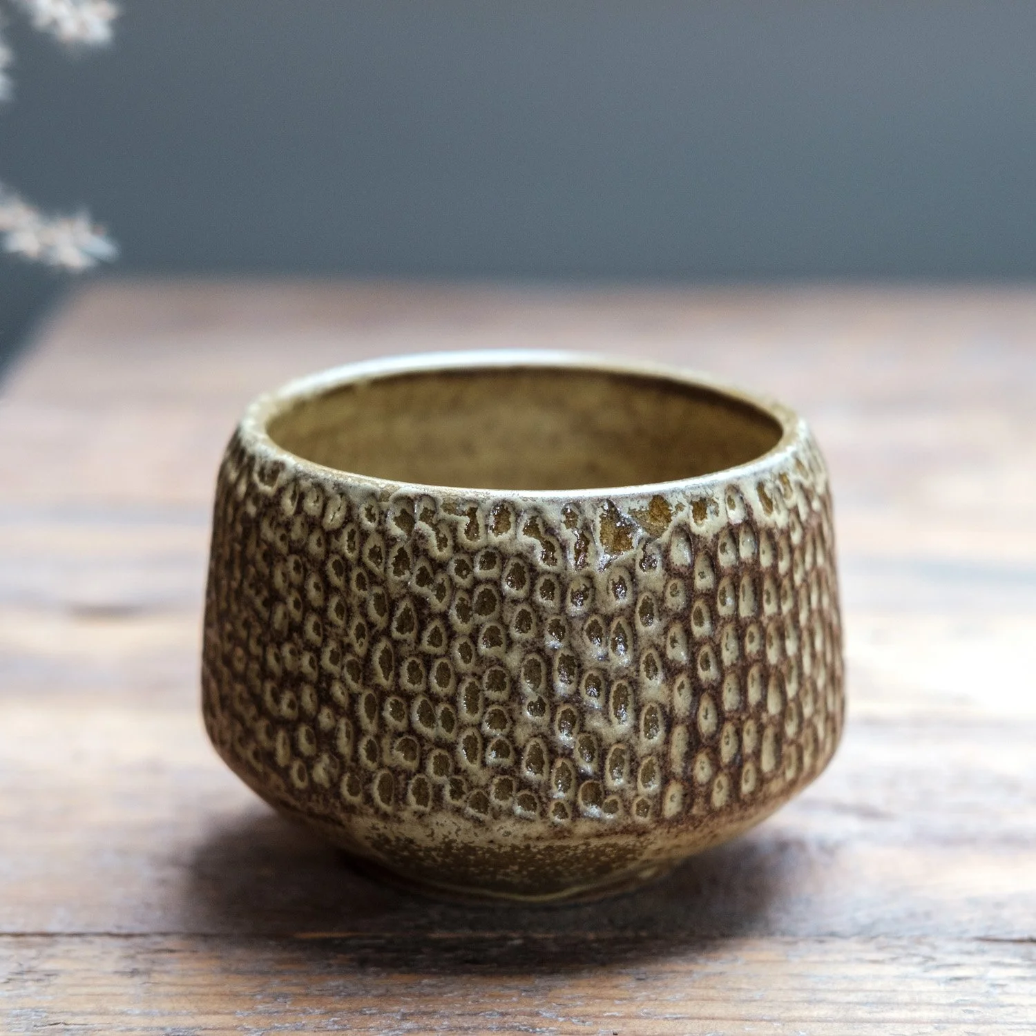 YELLOWSTONE matte/glossy (on grey stoneware)