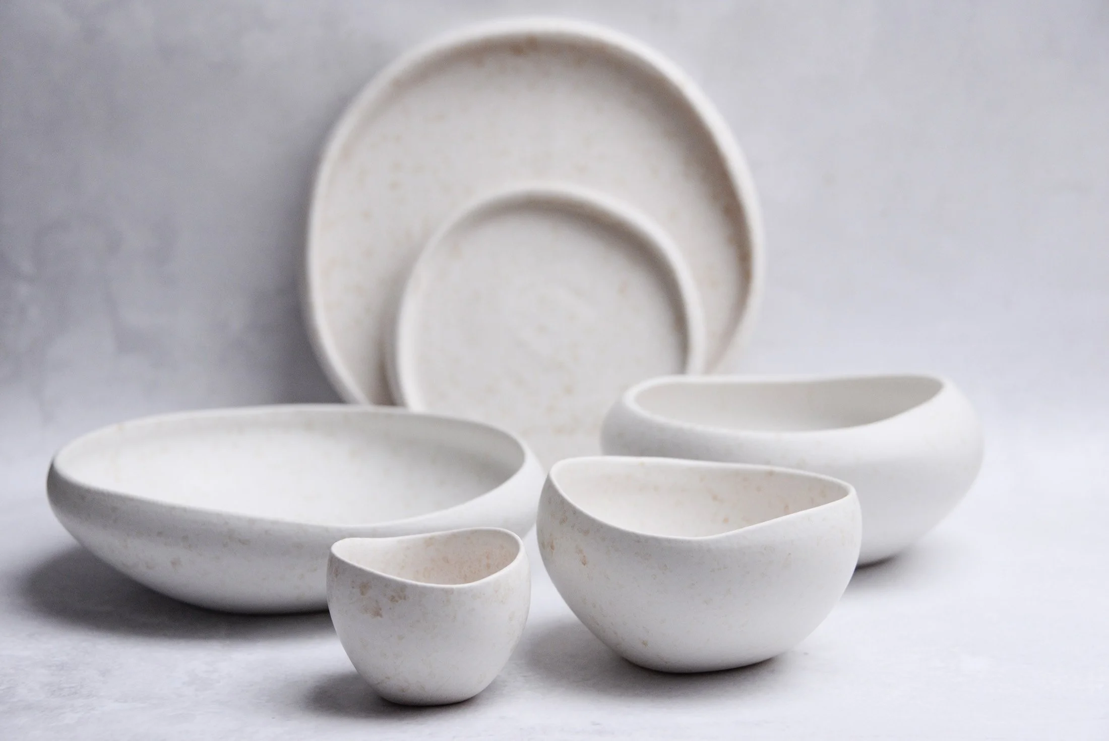 18 piece DINNER SET YUTORI white