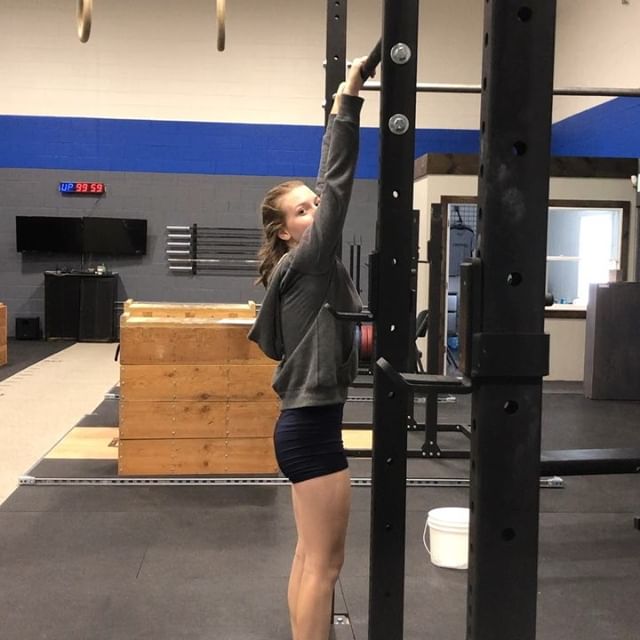 At SDVC we have a brother sister team @riley.scheurman @julie.scheurman They work so hard and push each other to be there best!!! Riley can jump higher but Julie can walk on her hands further... No fighting here... just more challenges and egging on.