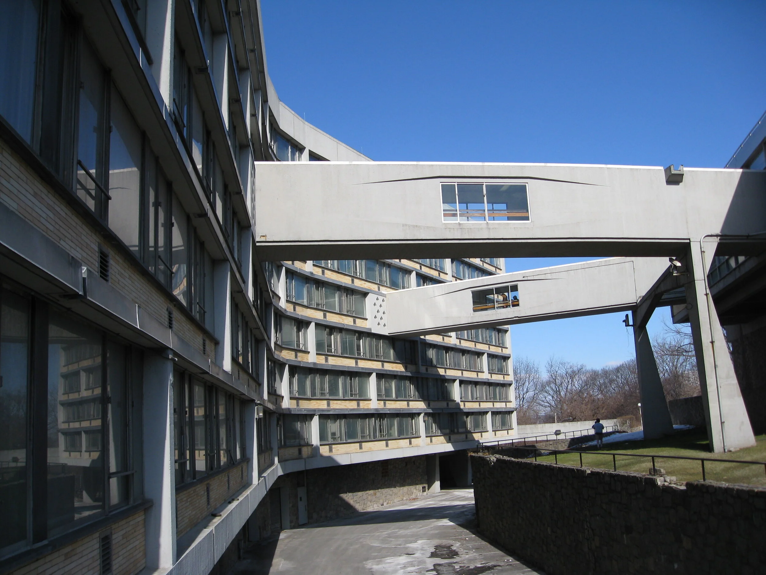 Living on Campus: The American College Dormitory in the 20th Century