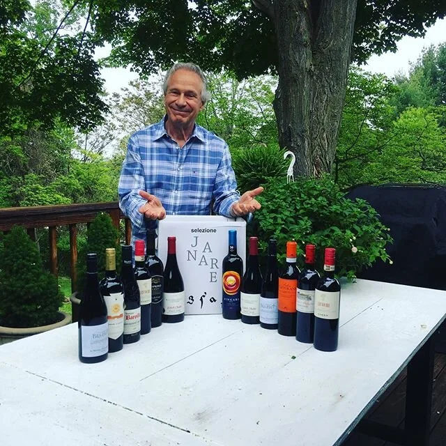 Yes Sir, another great wine selection for a red wine lover, living is quarantine well stocked.
.
.
.

#sommelier #wineexpert #wineconnoisseur #winelover #winetasting #winedinner #vino #wine #wineday #winelovers #wines #winery #vin #winelunch #winedis