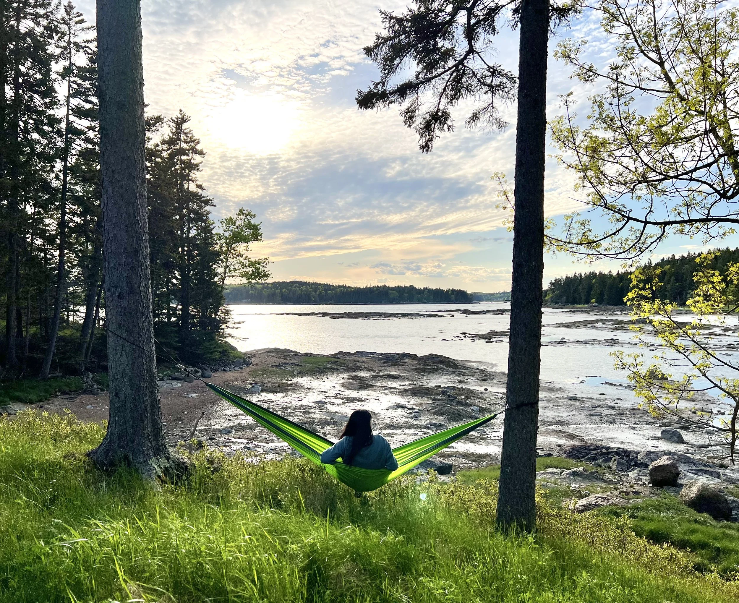 A Beginner’s Guide to Camping: Tips on How to Get Started and Find Comfort Outdoors 