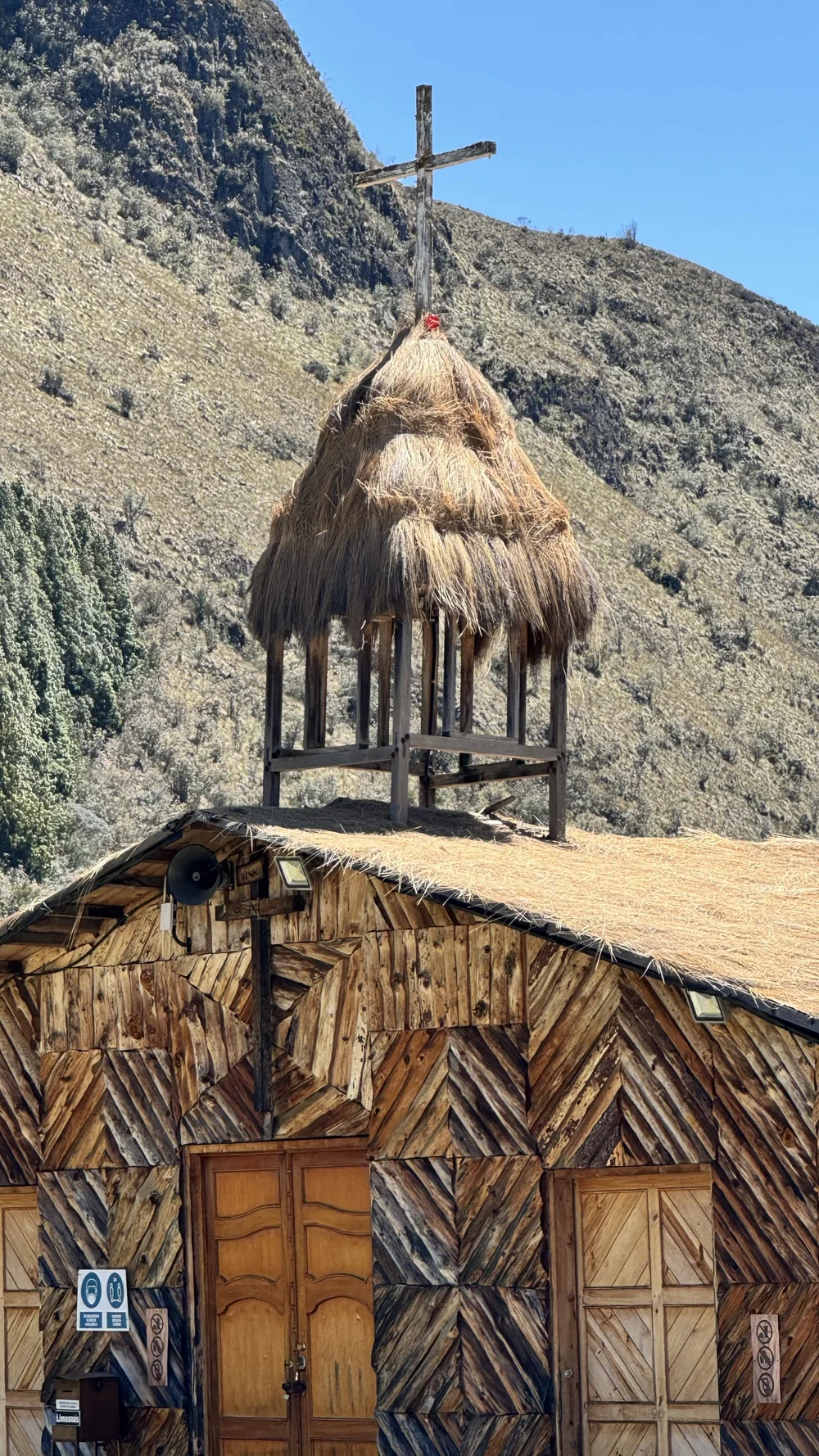 Santuario de la Vírgen del Cajas