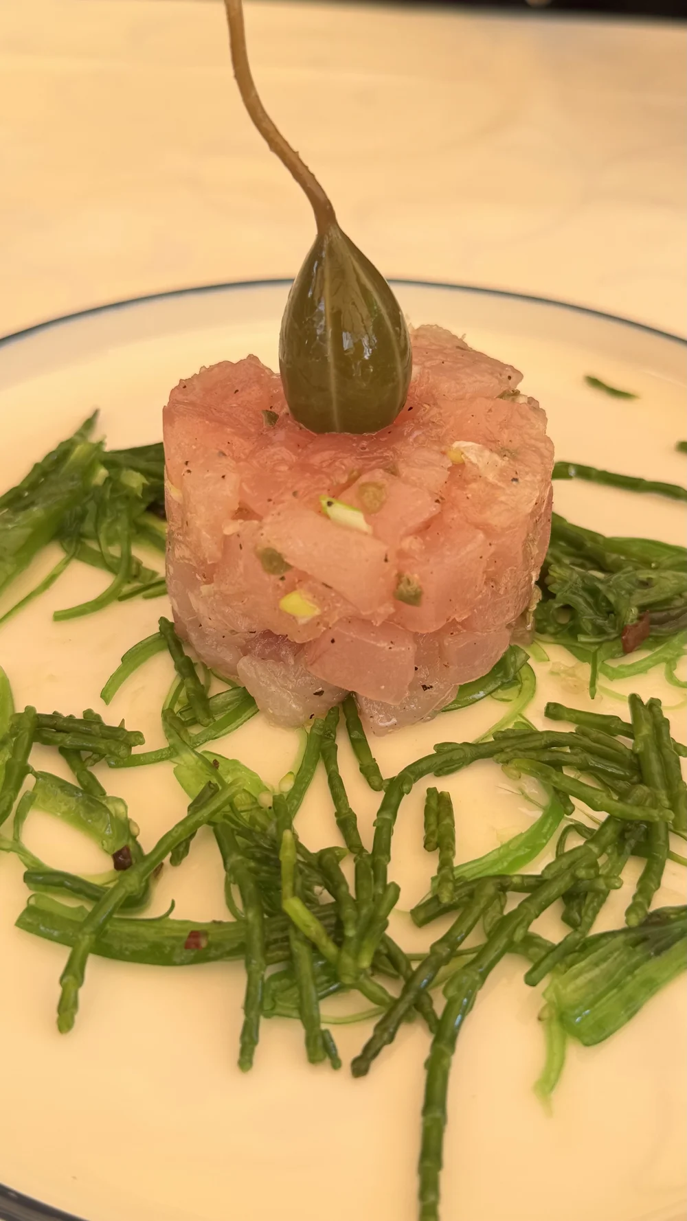 Fresh tuna at La Tavernetta