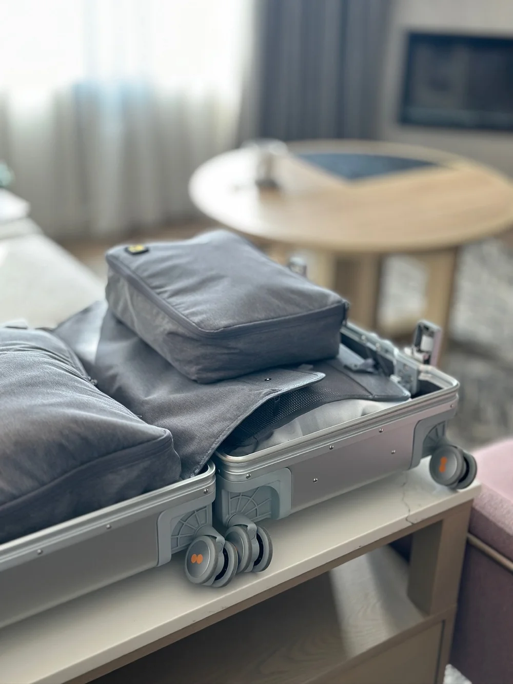 LEVEL8 Gibraltar Aluminum Carry-On 20"