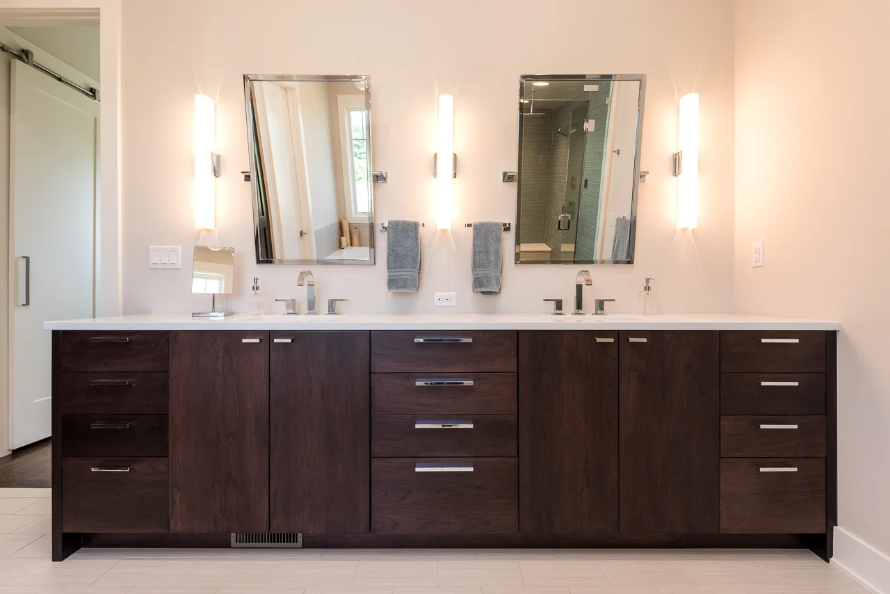 011-MacMillanPaceMASTERBATH3web.jpg