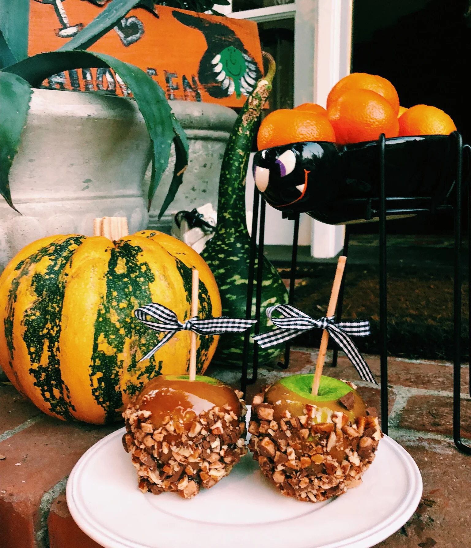 Caramel Apples for the Goblins