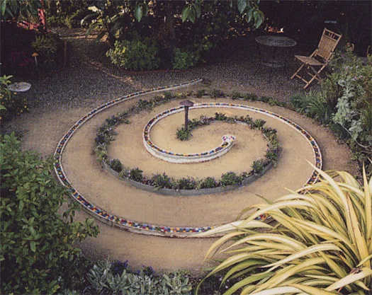 Spiral Maze Fountain , 13' wide