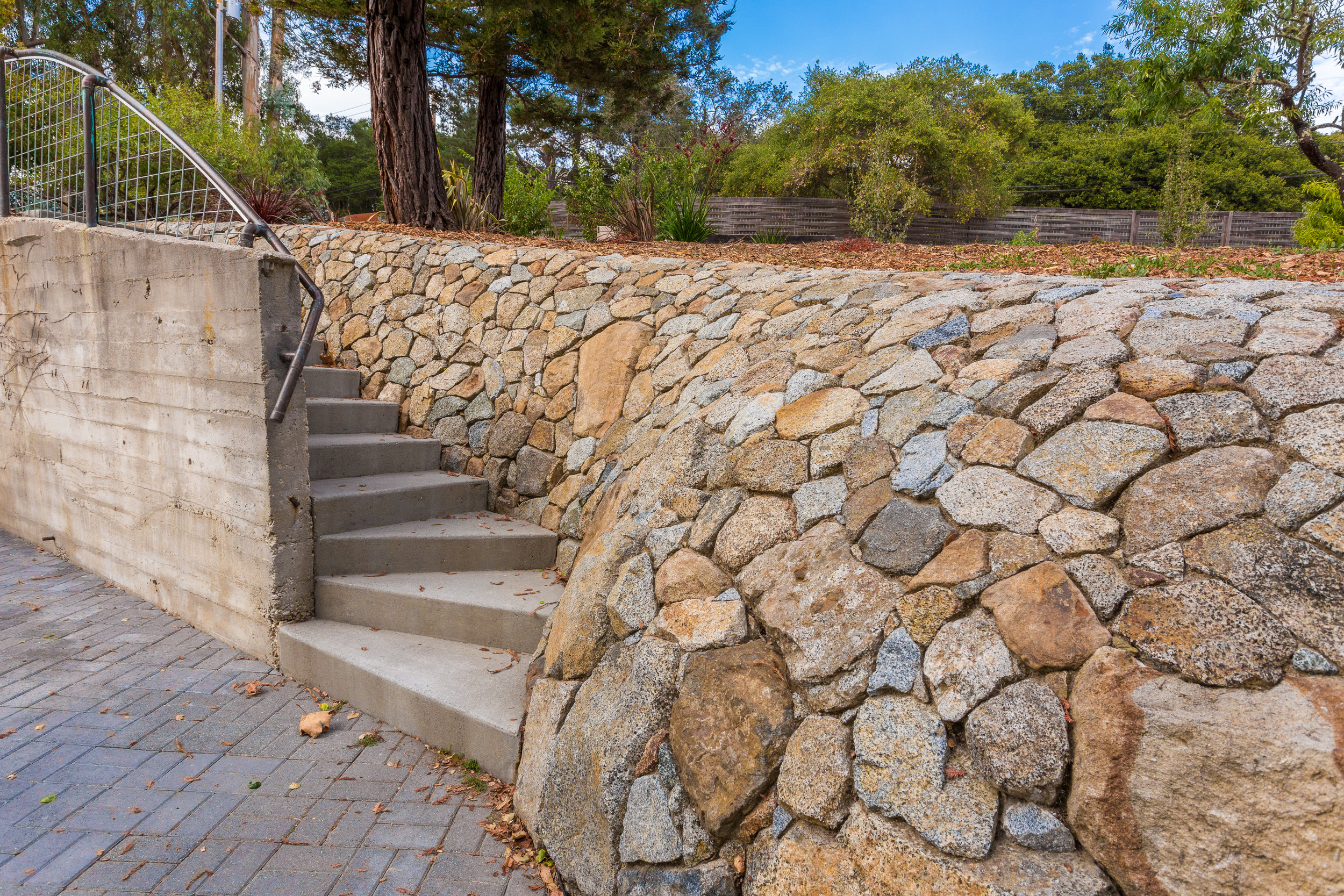 SCULPTURAL WALLS