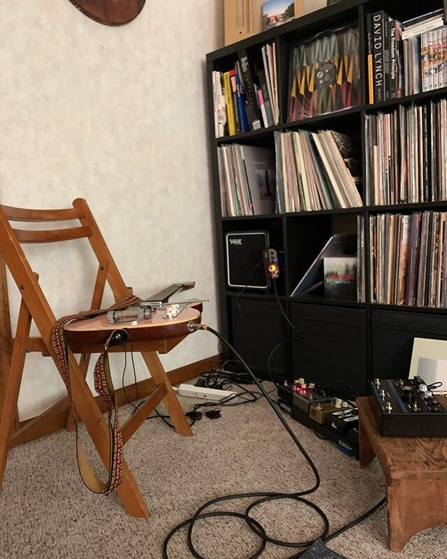 Feeling unmotivated and all of that so I moved my practice space to this nook in my living room ... it&rsquo;s also much cooler