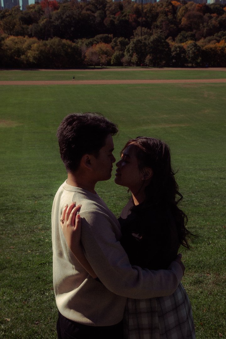 Shoot-Prewed-TrishJames-RiverdalePark-5.jpg