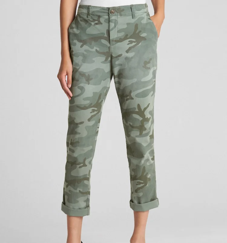 Gap Camo print girlfriend chino