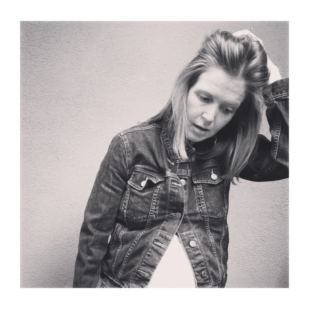      

 
   Sometimes I take a picture and don’t like it. Case in point this one. But after a little cropping and a switch to black and white I end up really liking it. ⁣ ⁣ Our first impression is not always the end of the story. Sometimes our intuit