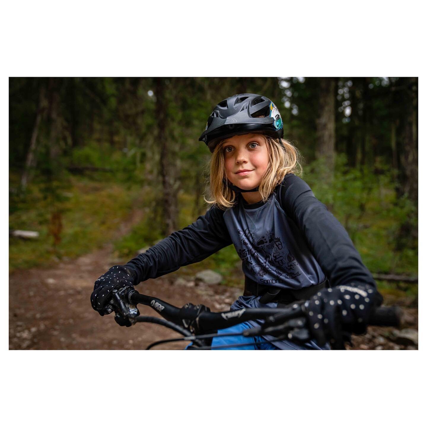 #mtb 
.
.
.
.
.
.
#freeride #sombriocartel #luxuryofdirt #slabs #sonyalpha #photography #bikes #explorebc #pemberton #mosquitolake