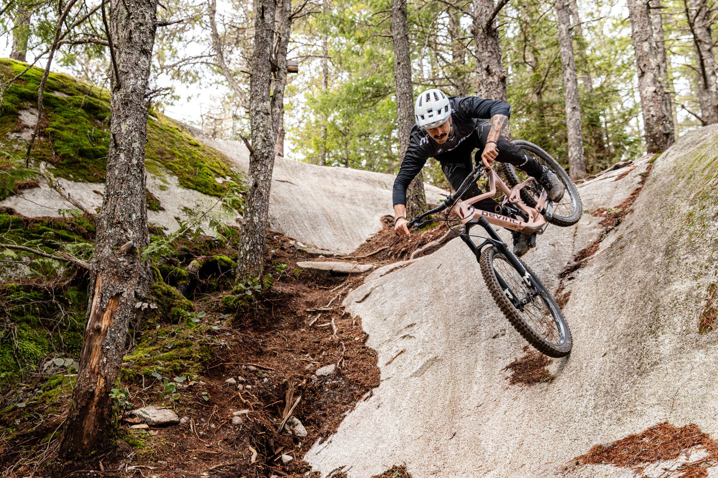 2024 - Devinci - The Movement - Liam Wallace LOW RES--6.jpg