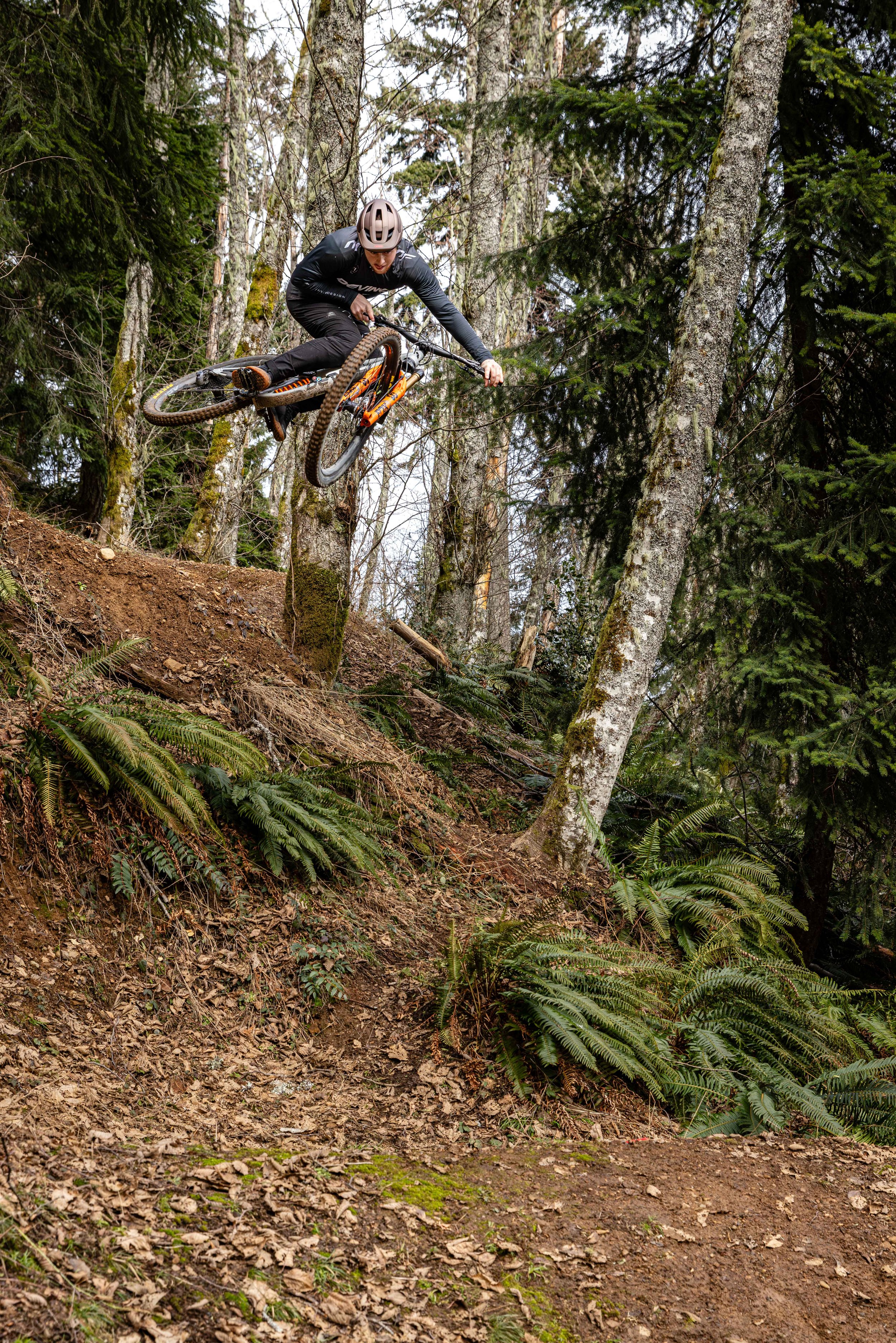 2024 - Devinci - The Movement - Liam Wallace LOW RES--9.jpg