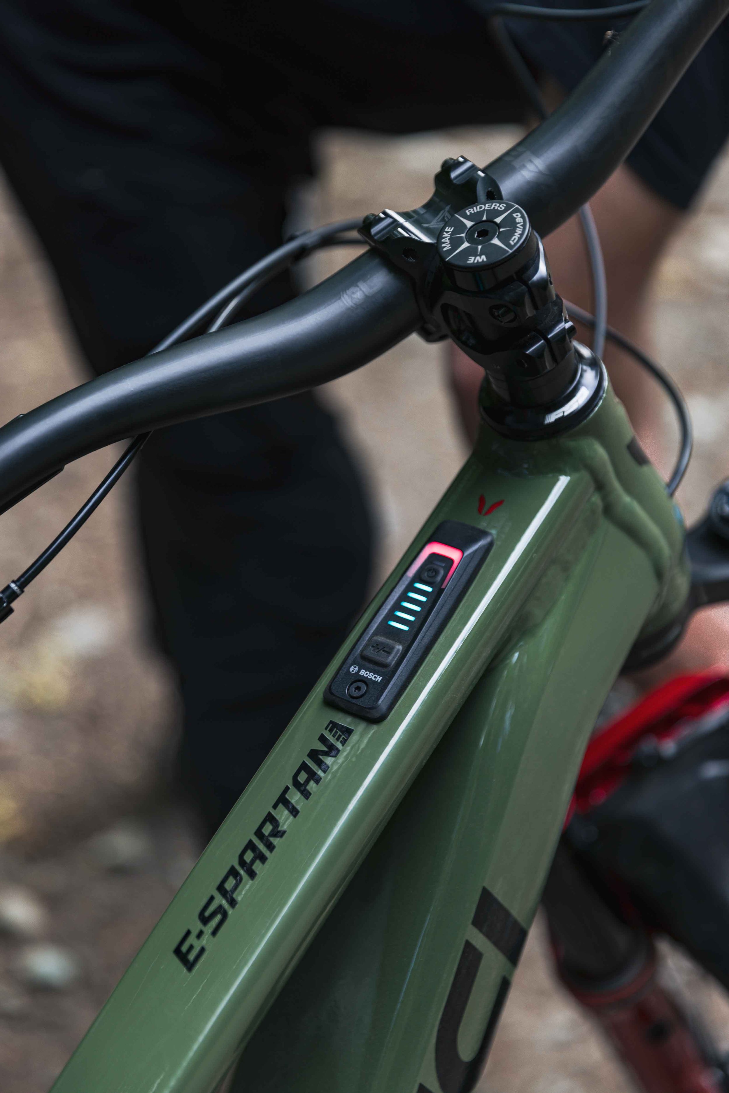 2025 - Devinci - E-Spartan Lite - Liam Wallace LOW RES-9.jpg