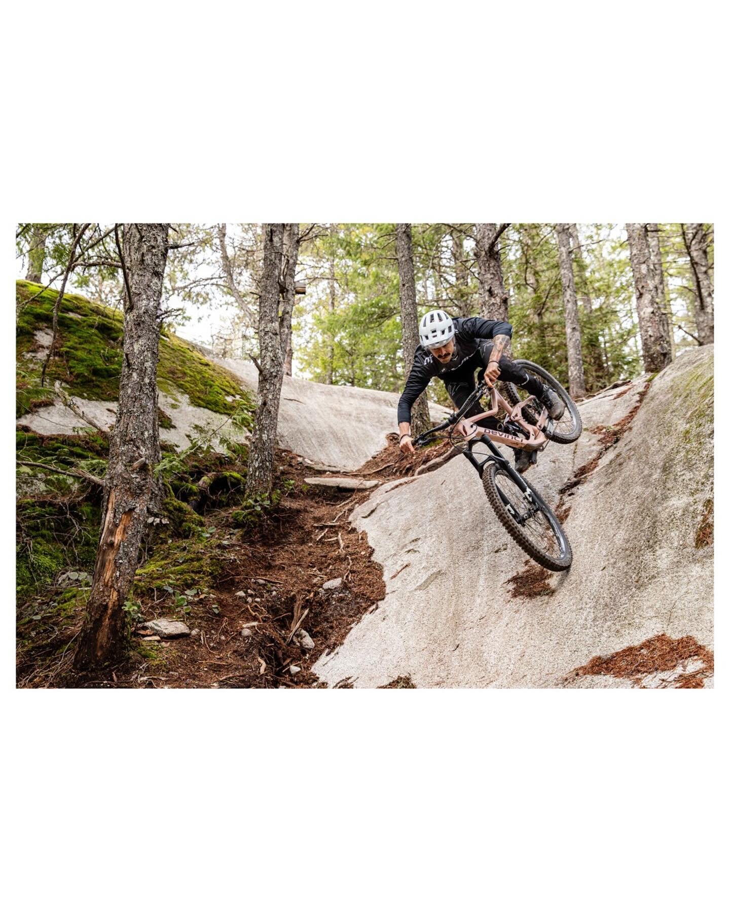 #mtb 
.
.
.
.
.
.
#freeride #slabs #enduro #themovement #devinci @cyclesdevinci @themovement_devinci @svanderhoek