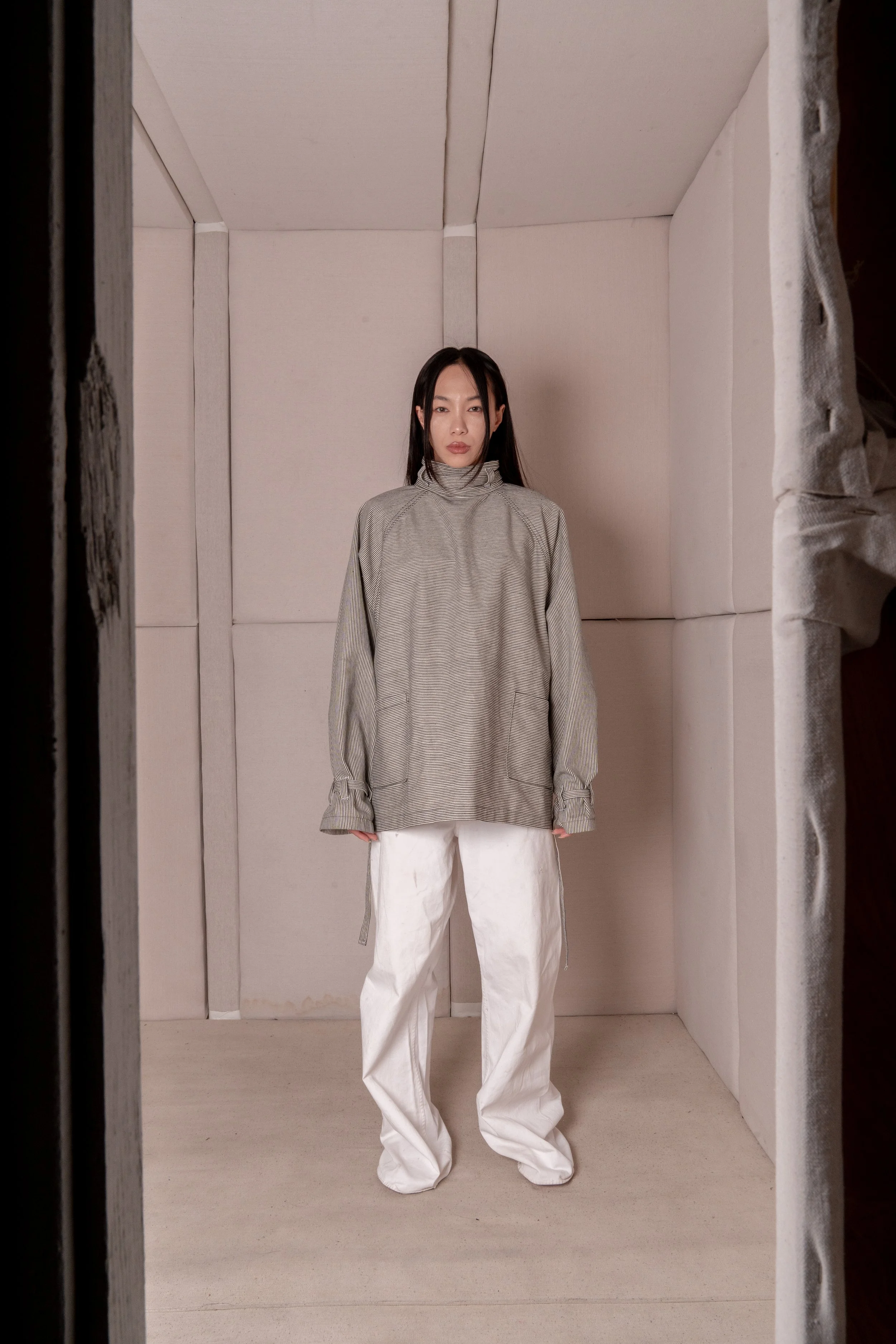 Eltonlouie_ss25_fashion_editorial_straightjacket_bondage_vintage_smock_designer_DSC07091.jpg