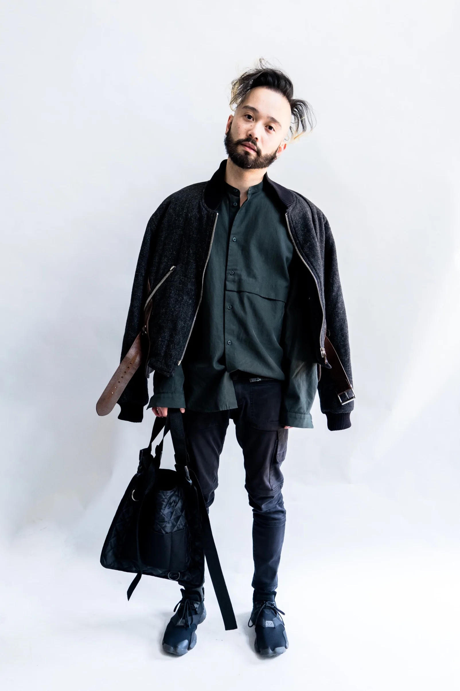 utilitywear_streetwear_techwear_utilitygarment_utility_modular_reversible_covertible_hybriddesign_utilityvest_chestrig_utilitybag_handbag_vb_minimalist_deconstructed_editorial_fashion_y3_chromehearts_cos_dirkbikkembergs_undercoverism_eltonlouie_1068.JPG