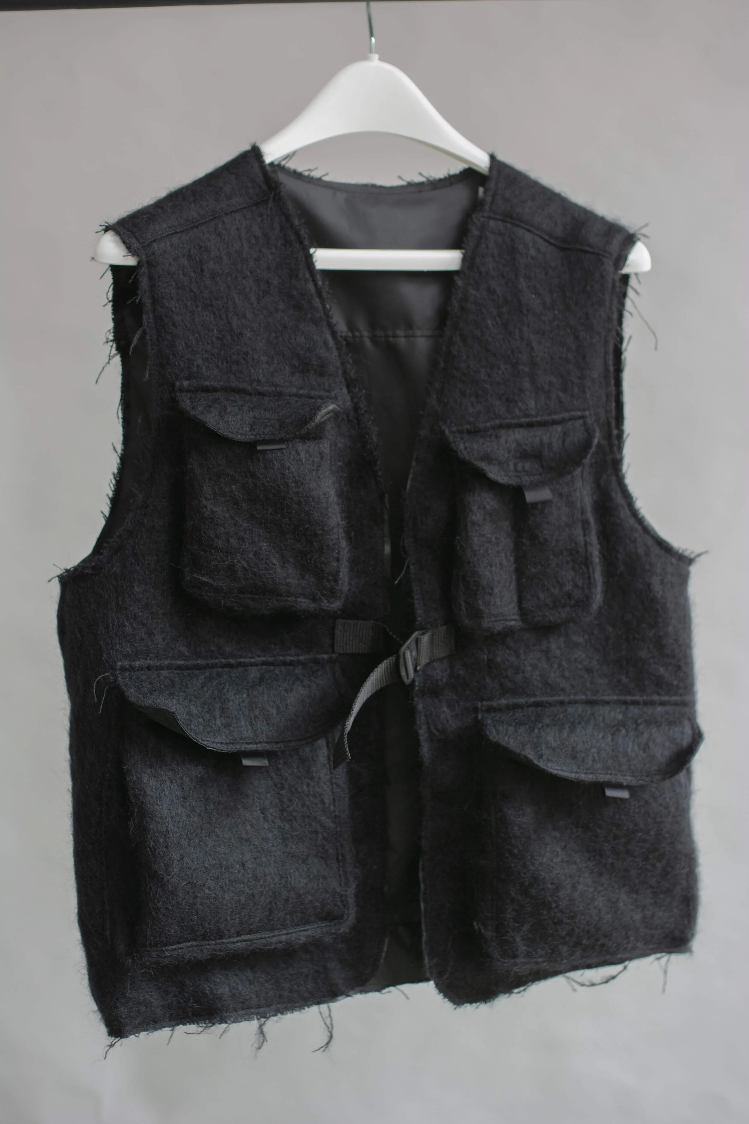 utilitywear_streetwear_utilitygarments_utility_adjustable_utilityvest_fishing est_contemporary_avantgarde_maximalist_deconstructed_cutandsew_luxurymaterials_mohair_moderndesigns_madeinus_editorial_fashion_fw19_productshot_eltonlouie_uv_bpw-sh_1497.jpg