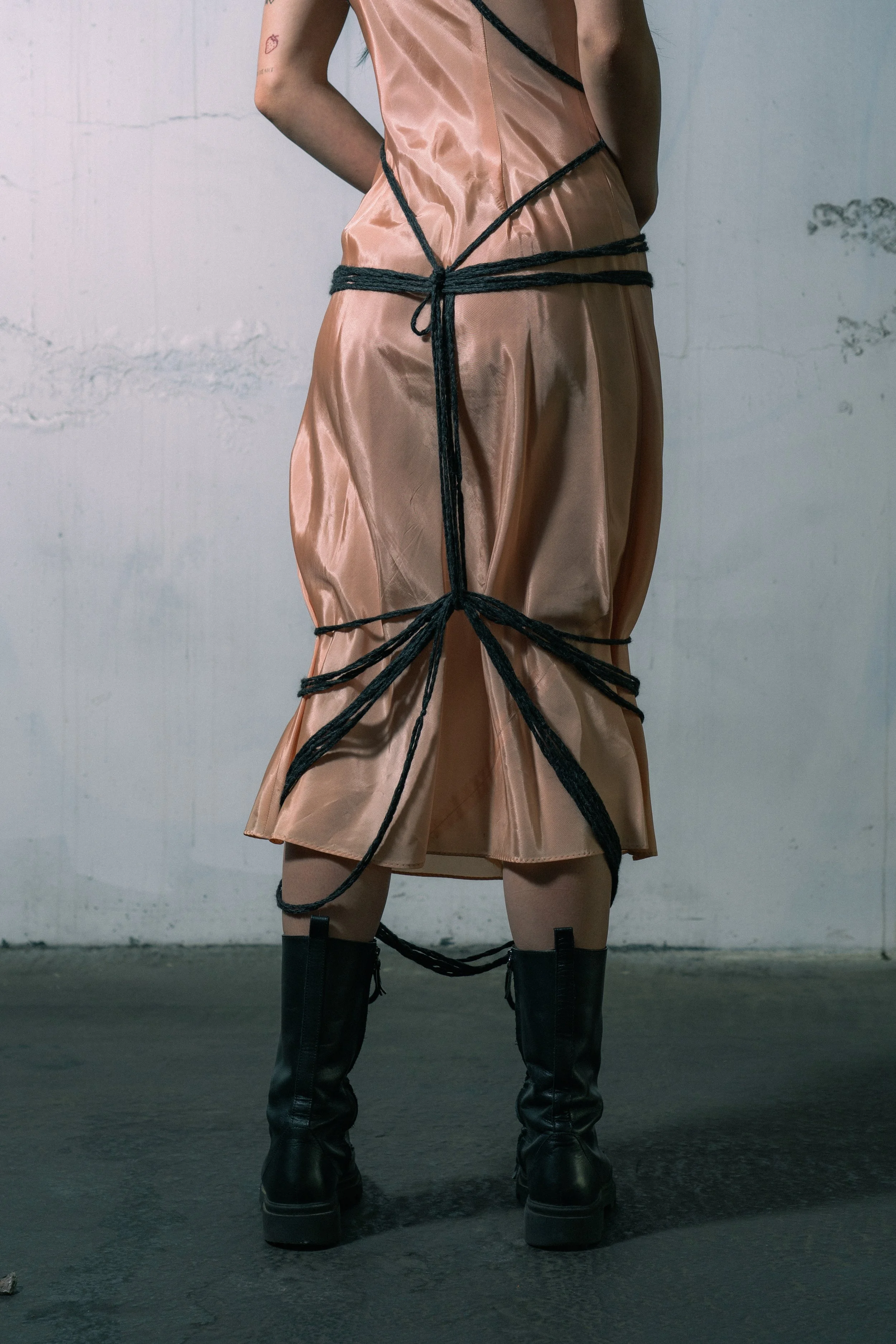 eltonlouie_truevintage_witch_bondagefashion_shibari_italiancashmere_punk_grunge_goth_designer_fashion_editorial_lookbook_5.jpg