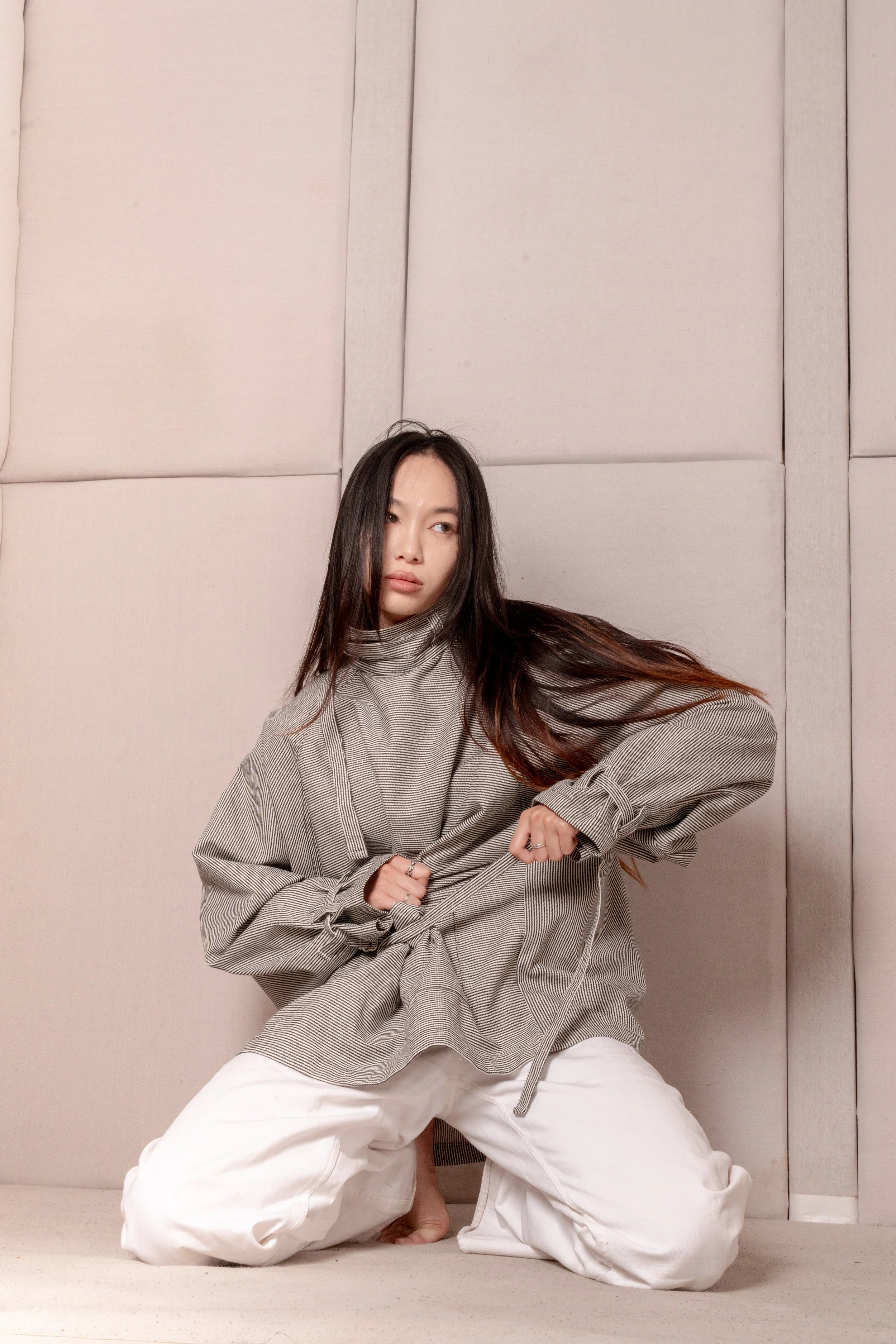 Eltonlouie_ss25_fashion_editorial_straightjacket_bondage_vintage_smock_designer_DSC07151.jpg