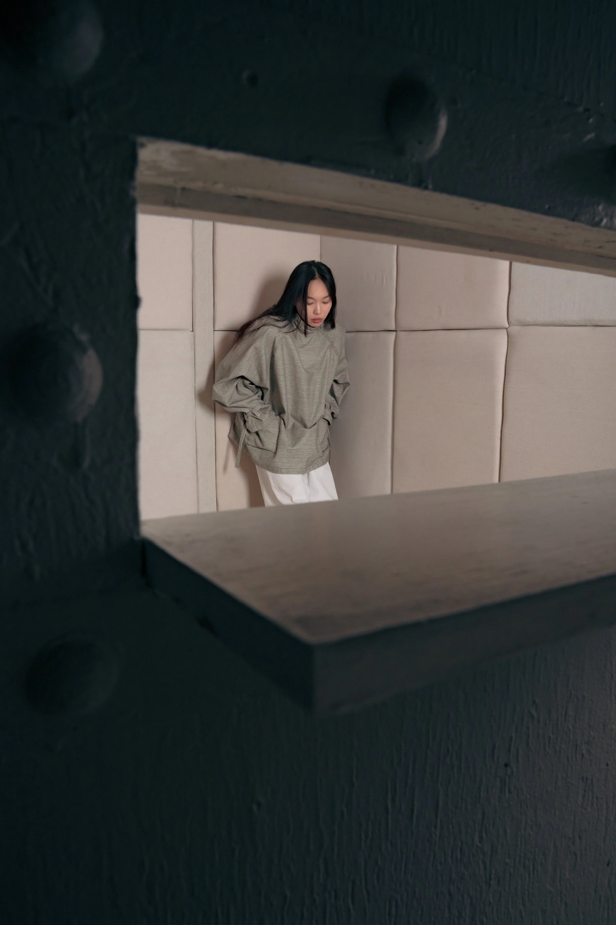 Eltonlouie_ss25_fashion_editorial_straightjacket_bondage_vintage_smock_designer_DSC07224.jpg