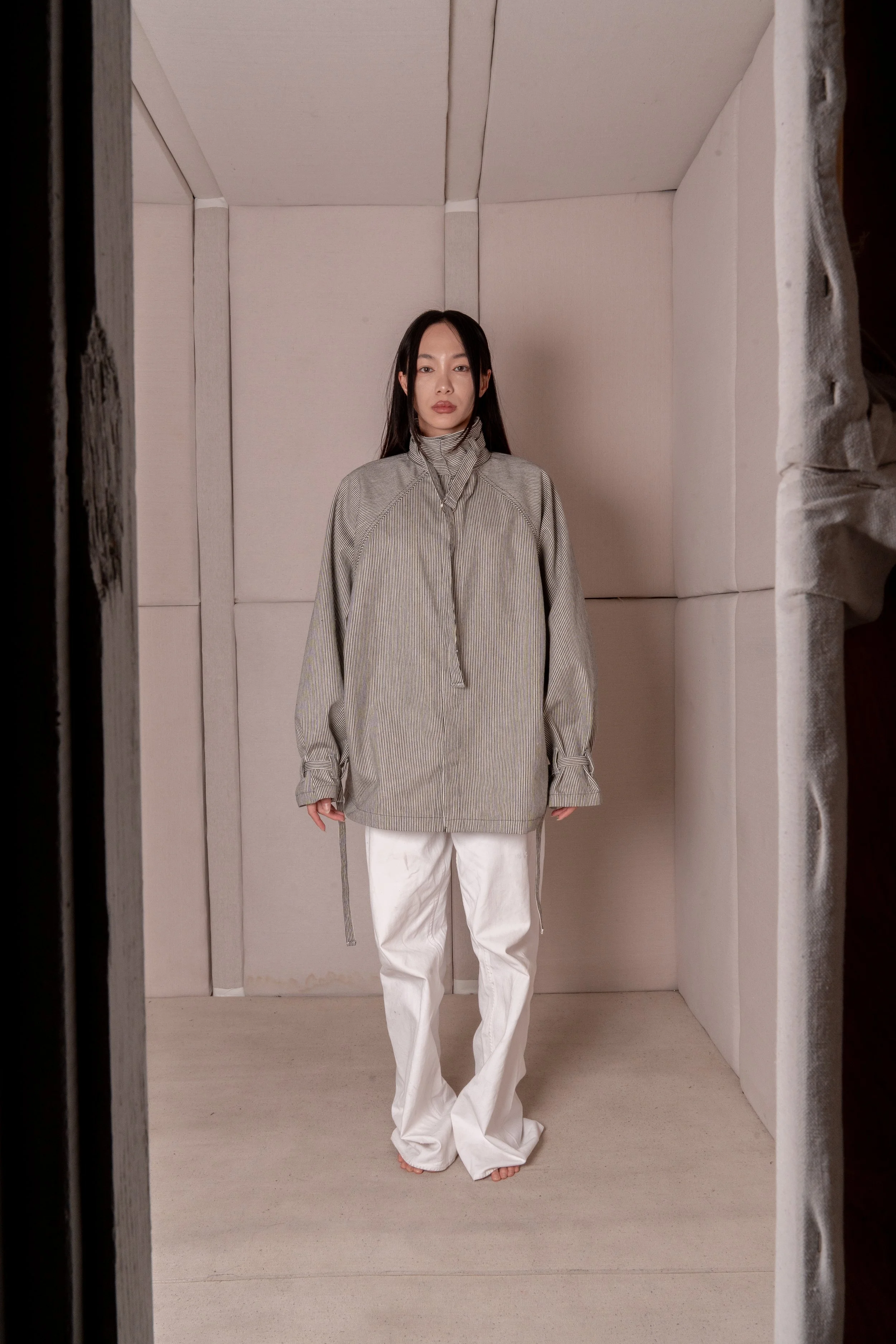 Eltonlouie_ss25_fashion_editorial_straightjacket_bondage_vintage_smock_designer_DSC07097.jpg