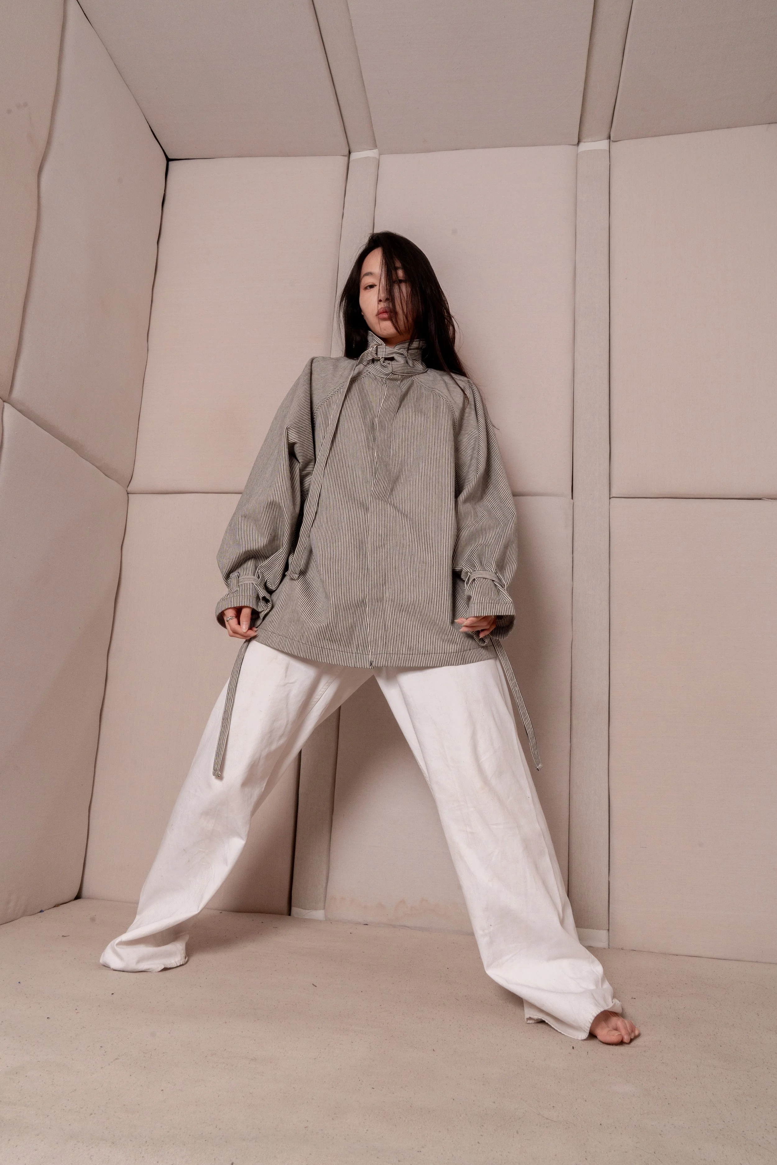 Eltonlouie_ss25_fashion_editorial_straightjacket_bondage_vintage_smock_designer_DSC07249.jpg