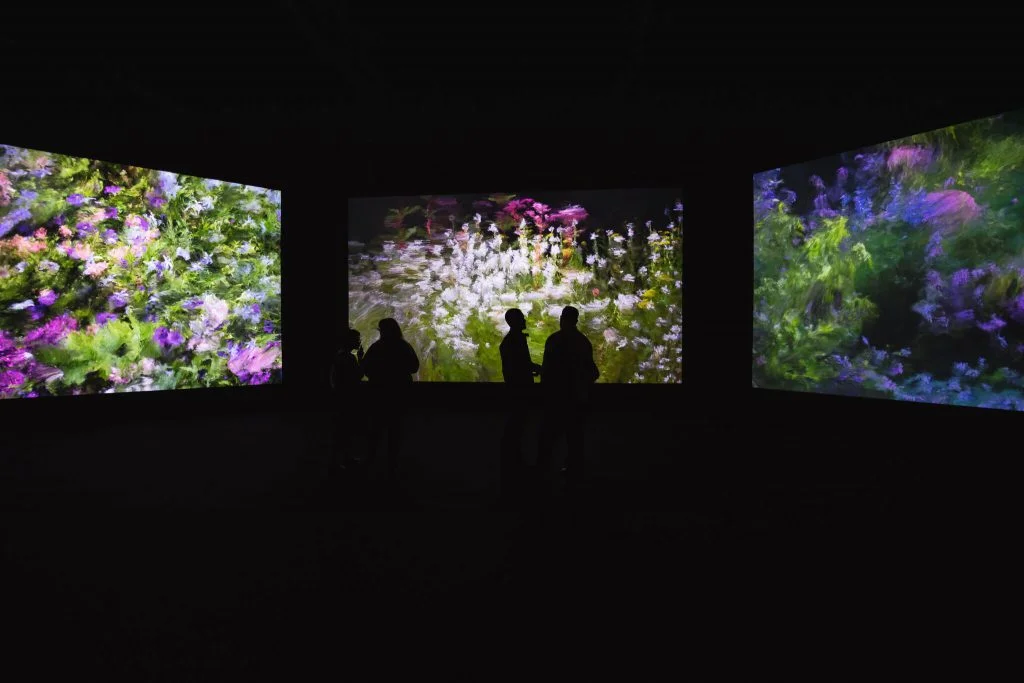 Davide Quayola, 'Jardins d’Été No. 2' (installation view), 2016, 4K video, 45 min loop, Edition of 6 + 1 AP. Image courtesy of bitforms gallery, New York.