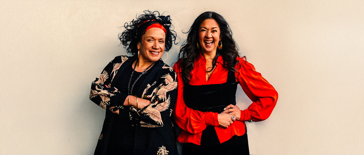 Vika &amp; Linda Bull 
