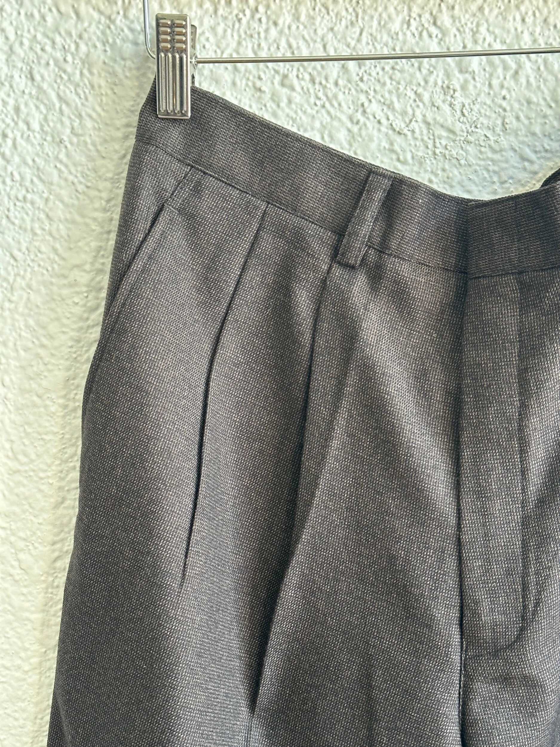 1B19FC62-F99D-4A12-8598-FE58FE25D69D