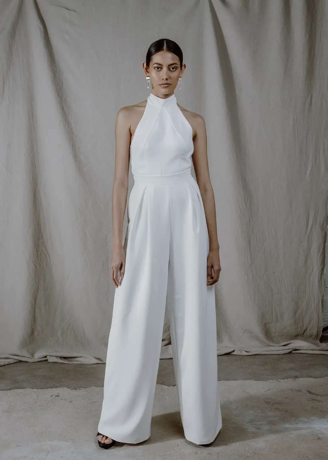 Sintra hääpuku housualaosalla alkaen 1950 €