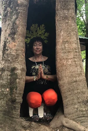 prayer_in_the_tree_small.jpg
