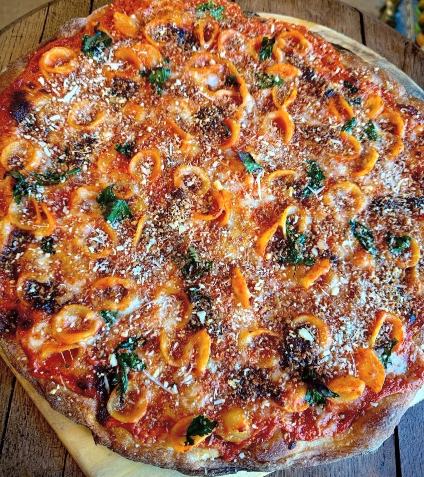 COUNTER PROGRAMMING
Vodka Mac &amp; Cheese Pizza from @montesfinefoods 

#happythanksgiving #friendsgiving #giving
@montesfinefoods