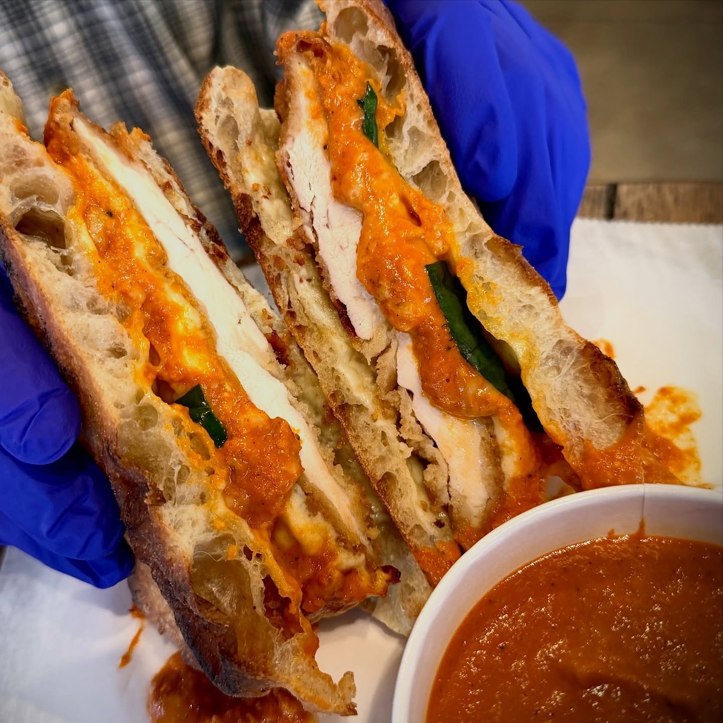 SANDWICH SPECIAL
A twist on our regular Chicken Parm &mdash; today&rsquo;s special VODKA CHICKEN PARM SANDWICH trades Nana Q&rsquo;s sauce for our amazing vodka sauce.  So good - you&rsquo;ve got to try it!! 🤤😋🌯❤️

#sandwich #special #chickenparm

