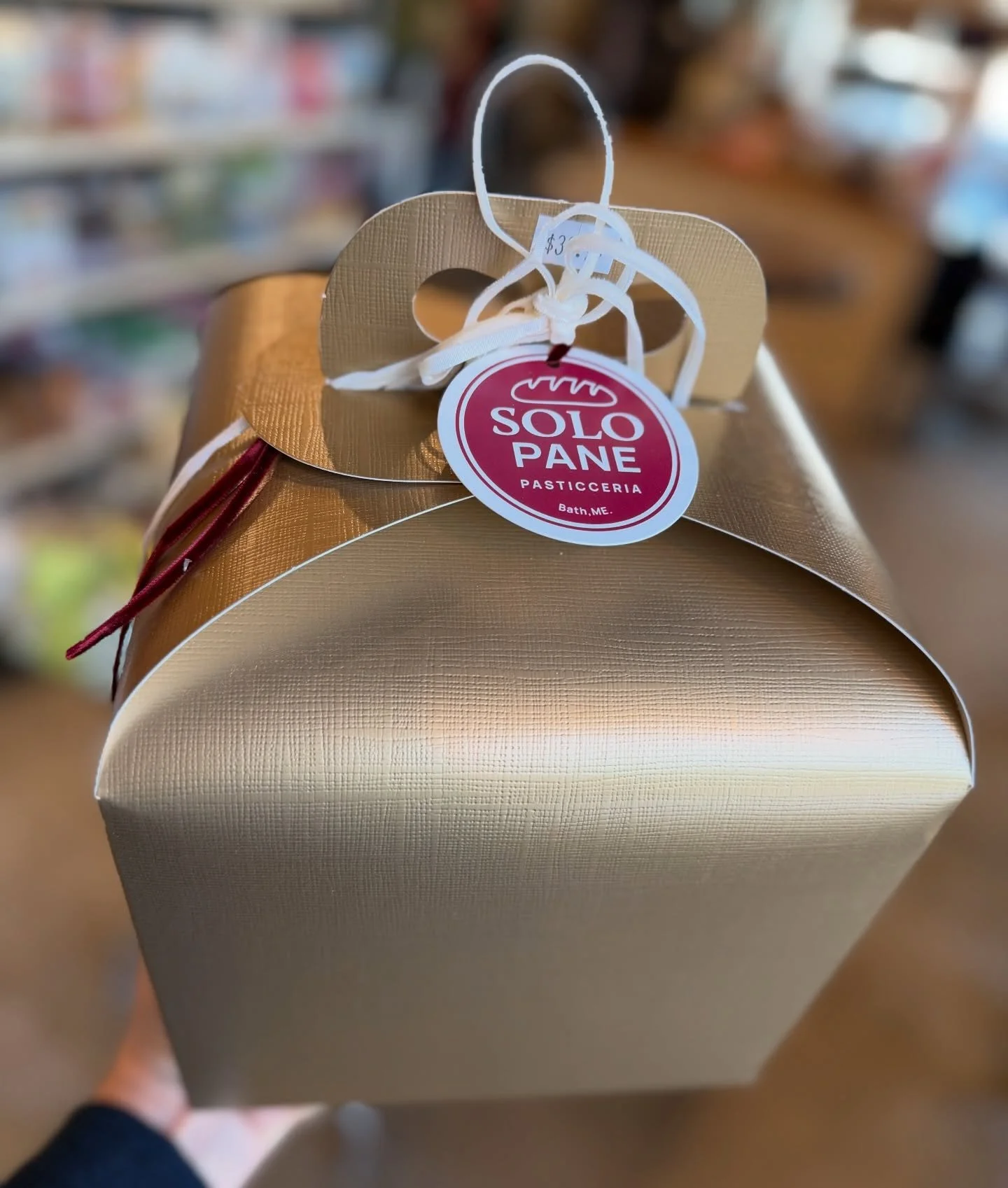 LOCAL PANETTONE
from the great Bath bakery @solopanepasticceria are here at Monte&rsquo;s!  Beautifully packaged and absolutely delicious, these rich, yet airy yeasted sweet breads make the most wonderful hostess gift! 🎁🎄❤️

#localproducts #importe