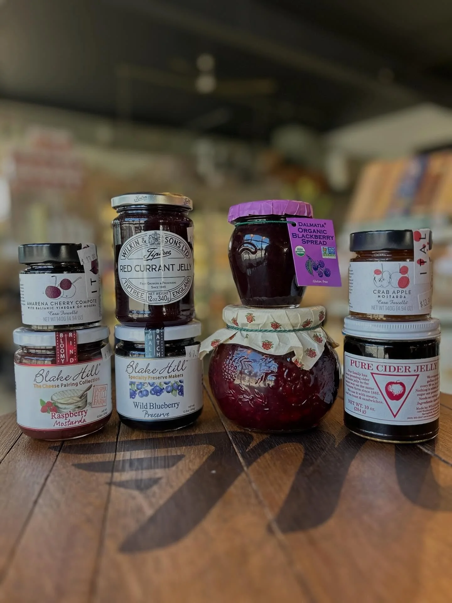 Something about the start of spring makes me reach for a fruit spread in the morning. We have a lovely selection, like this Amarena Cherry compote from Casa Farcella, handmade in Italy! Especially exciting  is this Wild Lingdonberry sauce from @darbo