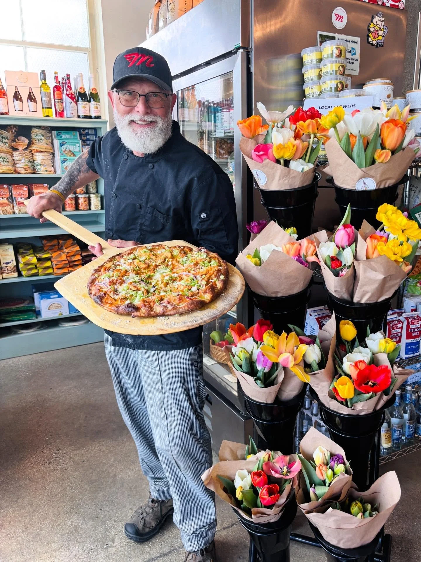 Hello from the team here at Monte&rsquo;s Fine Foods! 

As the weather warms, we are thinking about bright green, fresh garnishes... but still craving the rich, super flavorful base of something more warming. 
💚🧡 Our BUFFALO CHICKEN SPECIALTY PIE a