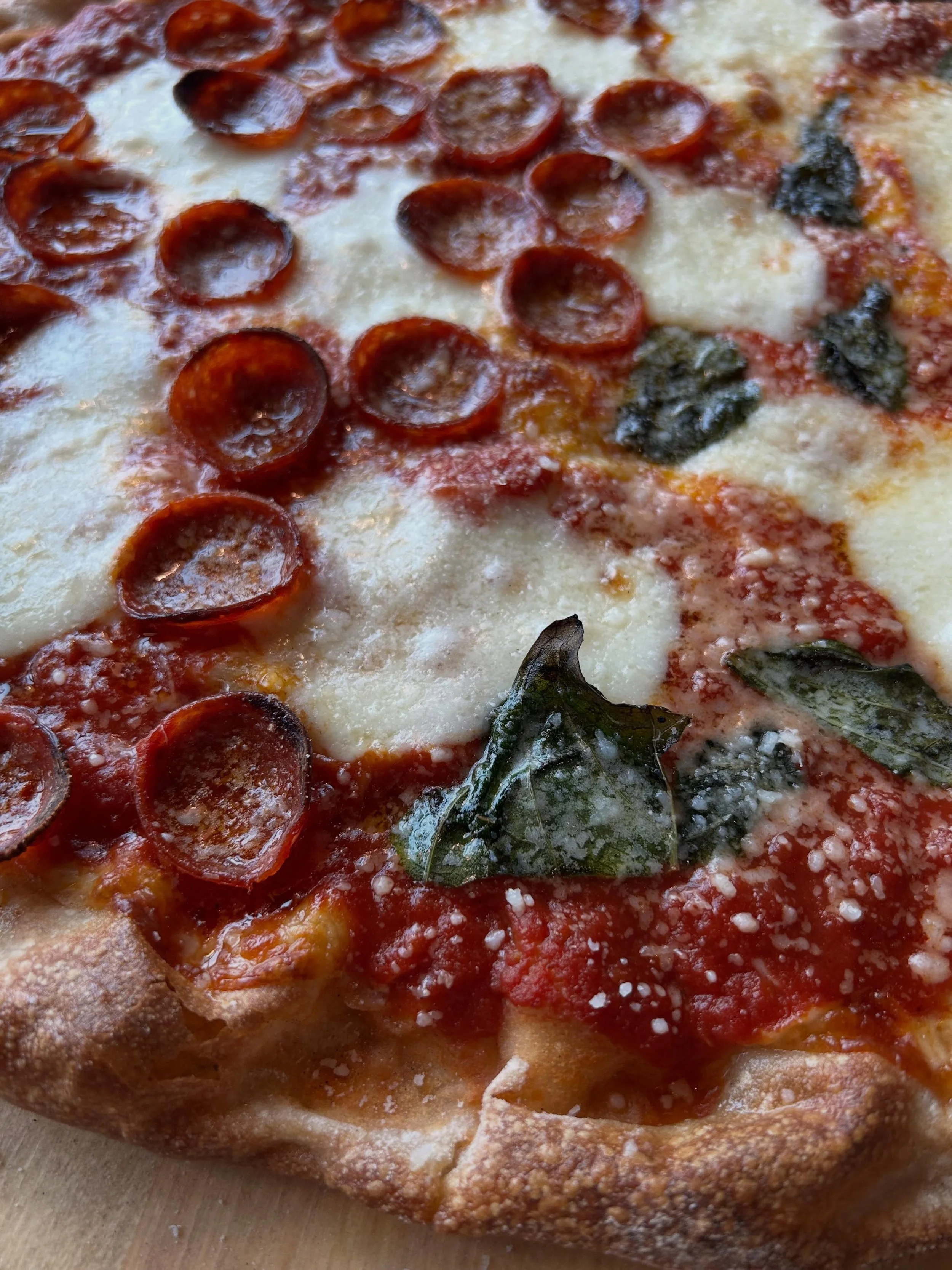 Satisfy everyone this weekend with the best of both worlds: 1/2 CLASSIC PEPPERONI PIE &amp; 1/2 CLASSIC CHEESE! Yes, please 😍

Open until 8
Phone Orders: (207) 613-9873
Delivery: @2dinein 

#pizza #pepperoni #cheese #localbusiness