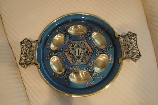 Seder Plate, image courtesy of and copyright Dr. Rachael Goldman