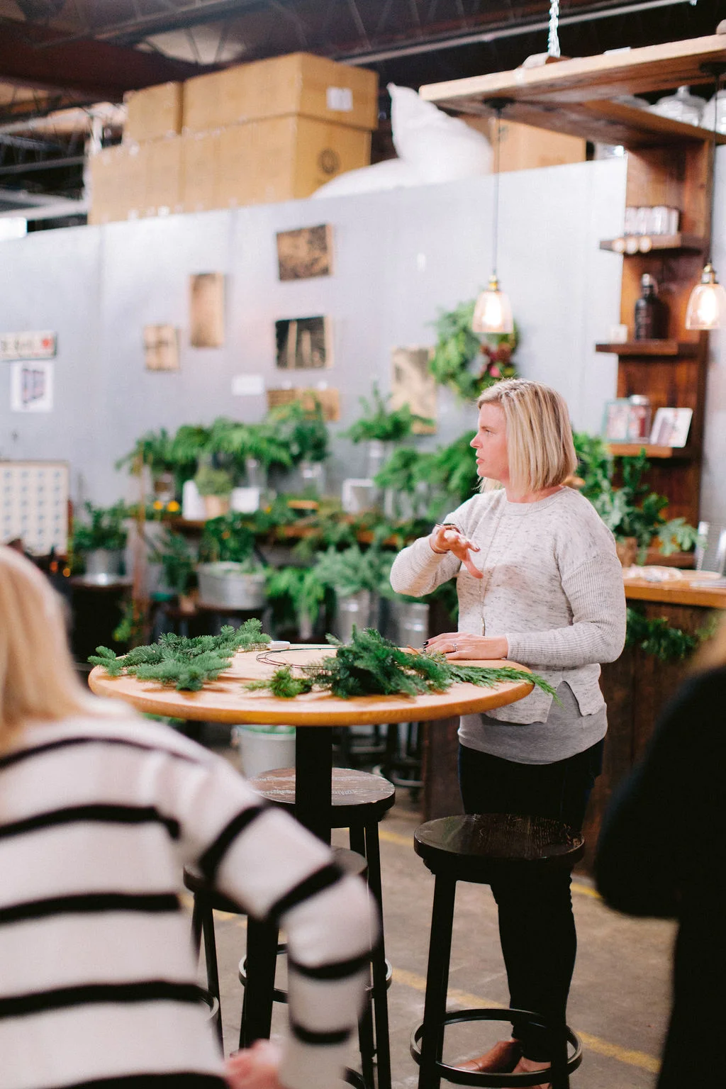 NikkiSanterre_AmandaDayRoseRichmondWreathWorkshop-38.jpg