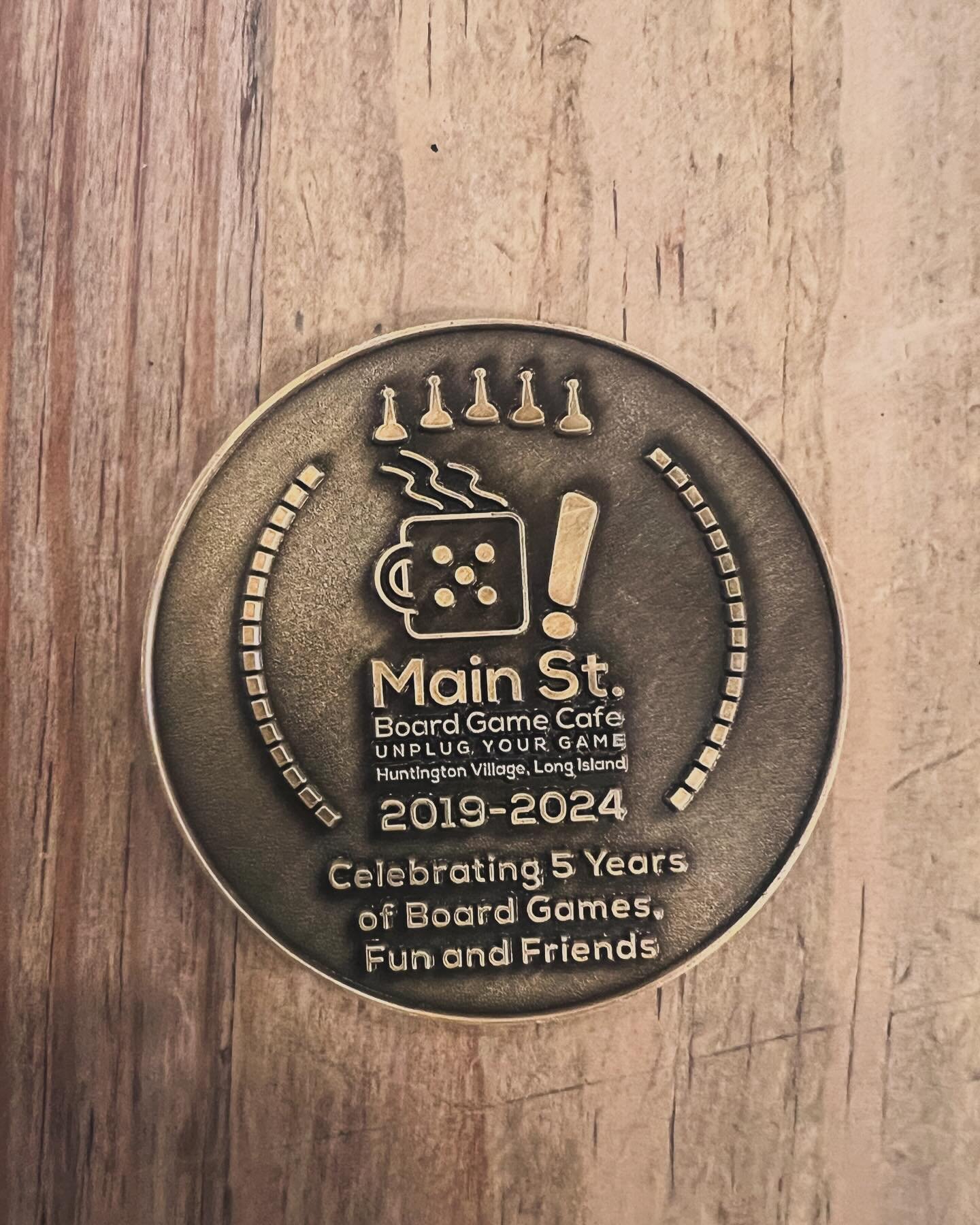 Our 5th Anniversary is Saturday at 2 pm! Grab one of our commemorative coins free with any retail game purchase while supplies last! Cake, too! Thanks to @foambrain for creating such a beautiful gift to celebrate with our community!

#mainstboardgame