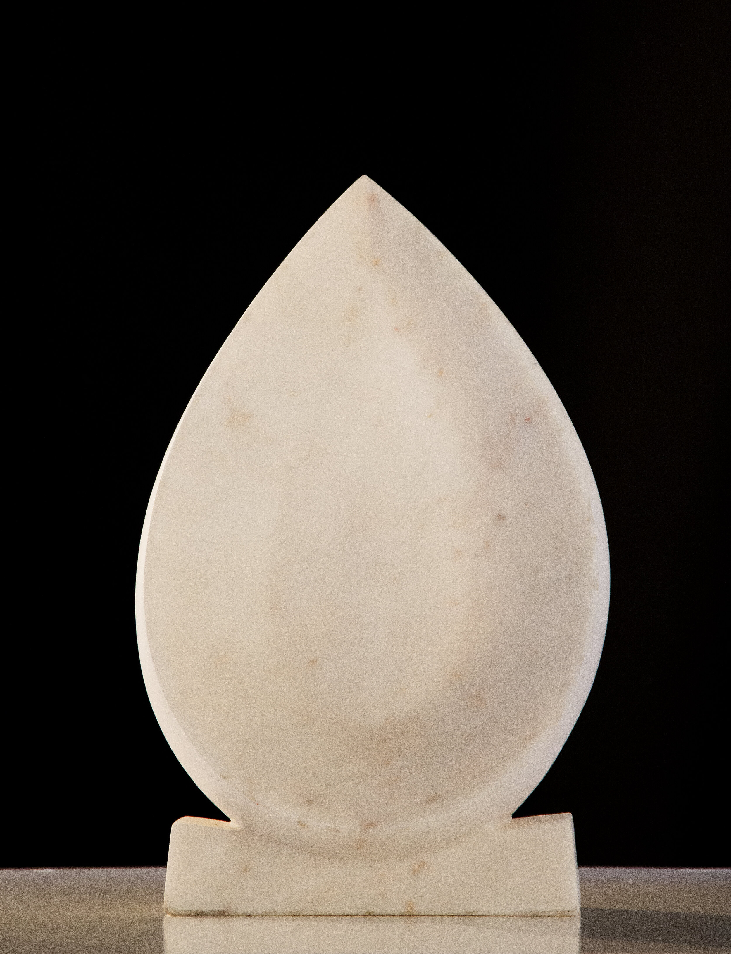 Figue,Colin;Sculptures;Marble;0;Lotus;;;;38000;1;04.jpg