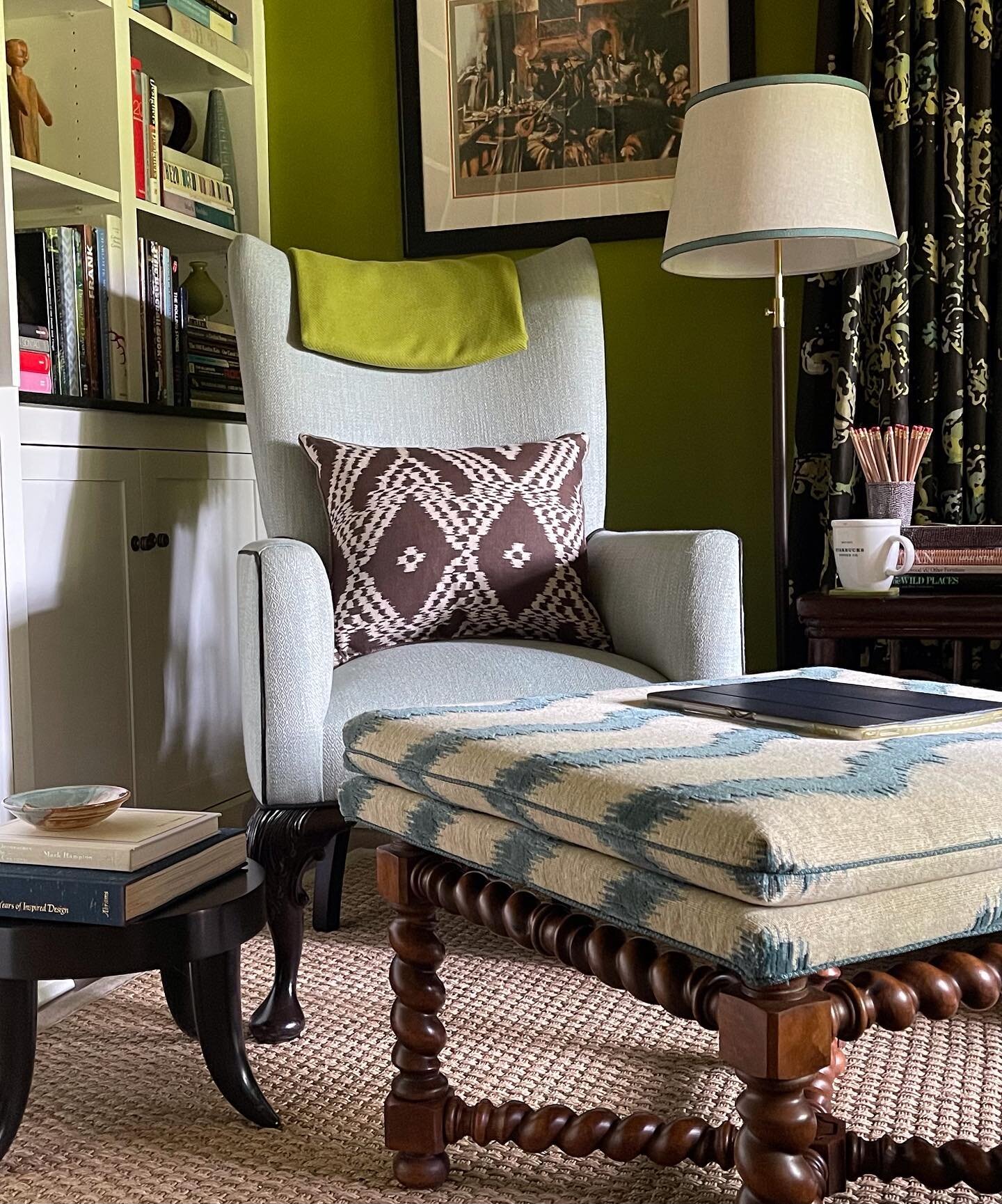 Morning latte in my favorite spot
@jimthompsonfabrics @schumacher1889 @scalamandre @lorireedsource

#clevelandinteriordesigner
#chicagointeriordesigner
#nationalinteriordesigner