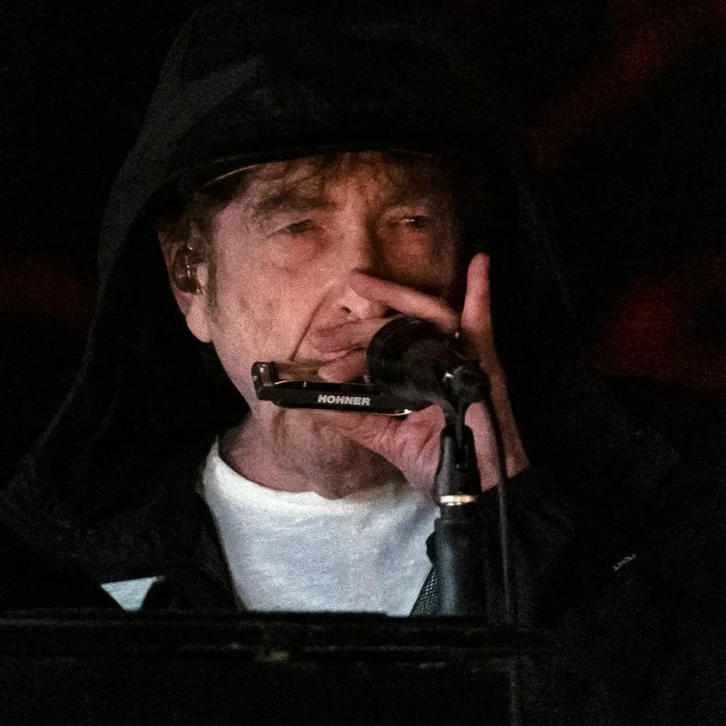 Bob Dylan at Farm Aid 2025 (with Rebecca Slaman and Britt Eisnor)