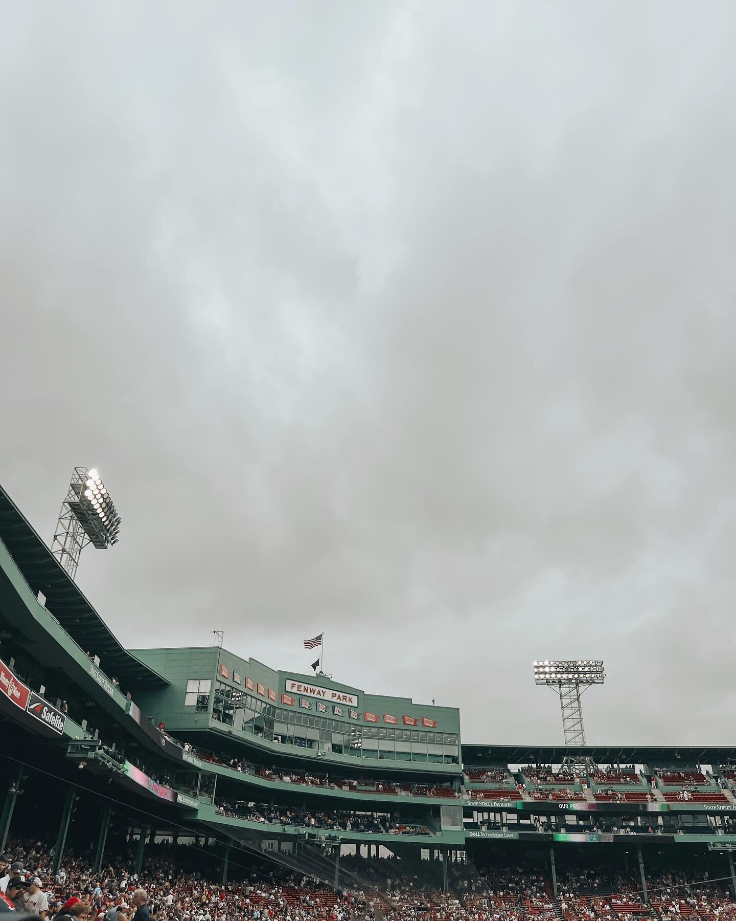here for the 🌭, 🍦 &amp; 🍻 &mdash; fourth of july fenway style ⚾️🫶🏻🇺🇸