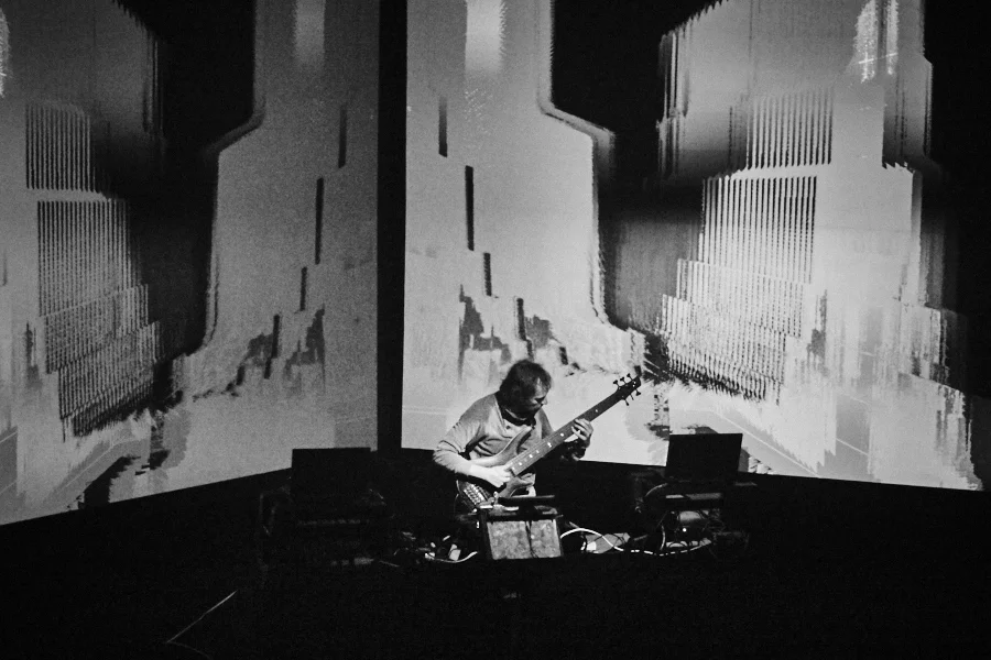 AP_SQUAREPUSHER_WH_041915_067.jpg